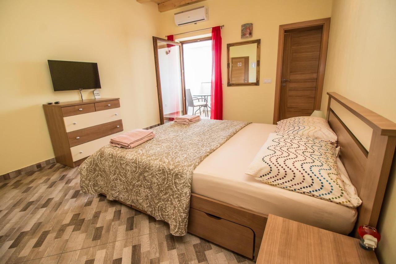 Nice place Rovinj Exterior foto